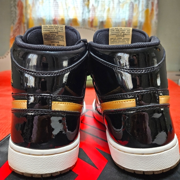 2013 Nike Air Jordan 1 Retro High OG - Picture 2 of 11